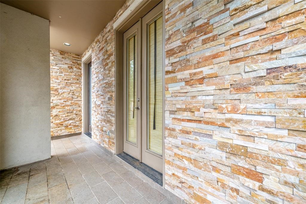 194 Harvard Street Houston, TX 77007 - Photo 3 of 43