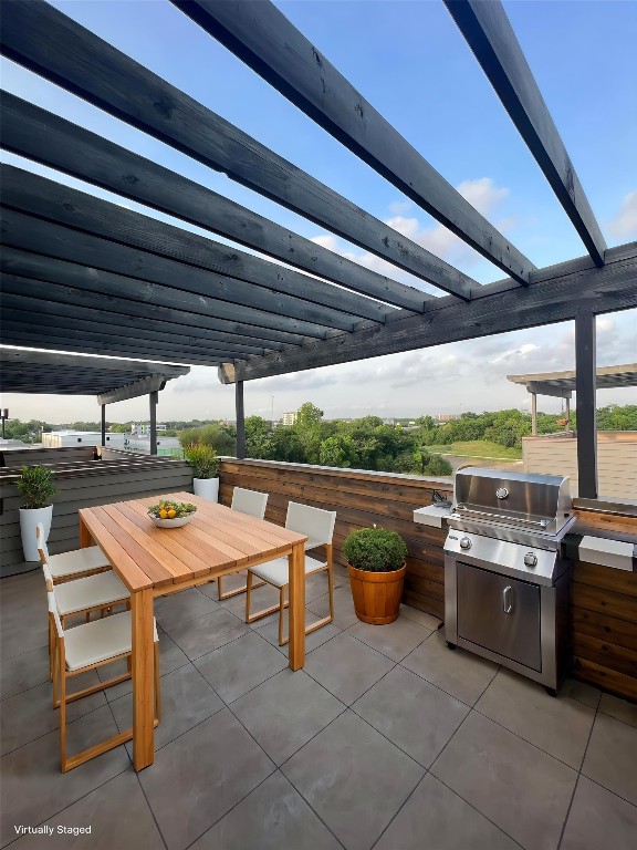 194 Harvard Street Houston, TX 77007 - Photo 38 of 43 Virtually Staged 4th Floor Outdoor Space