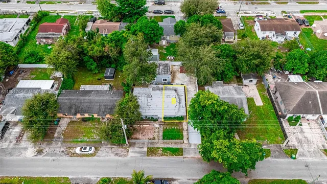 $2,550 | 1850 Northwest 92nd Street, Unit B, Miami, FL 33147