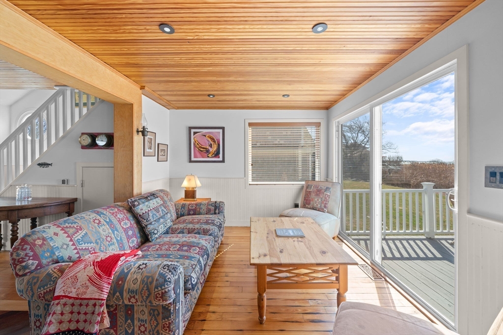 15 Bayview Avenue Fairhaven, MA 02719 - Photo 12 of 21