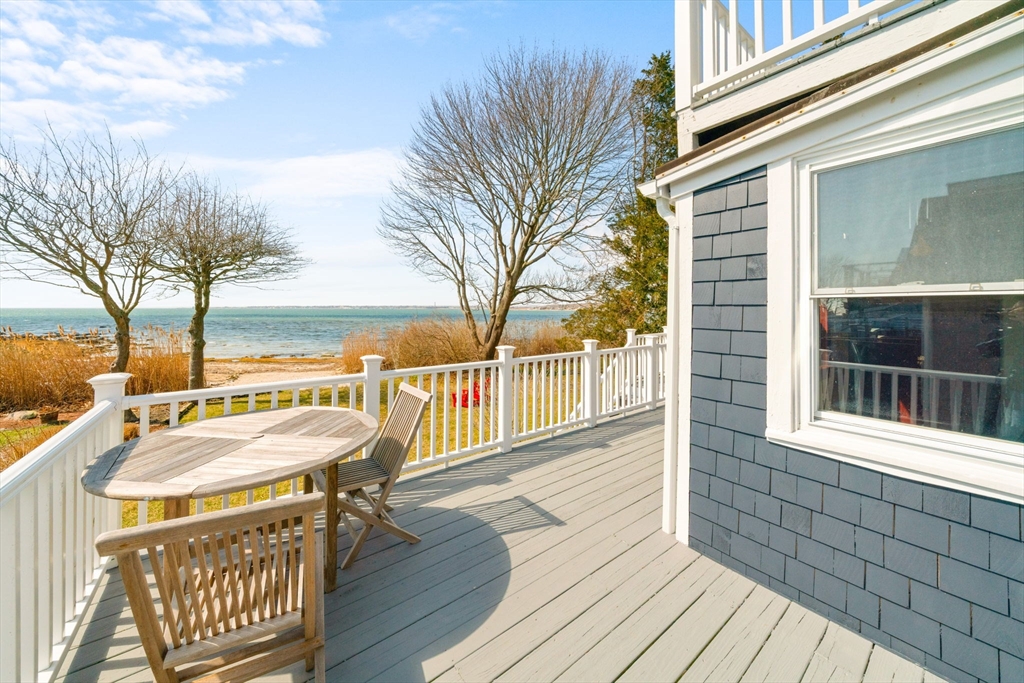 15 Bayview Avenue Fairhaven, MA 02719 - Photo 5 of 21