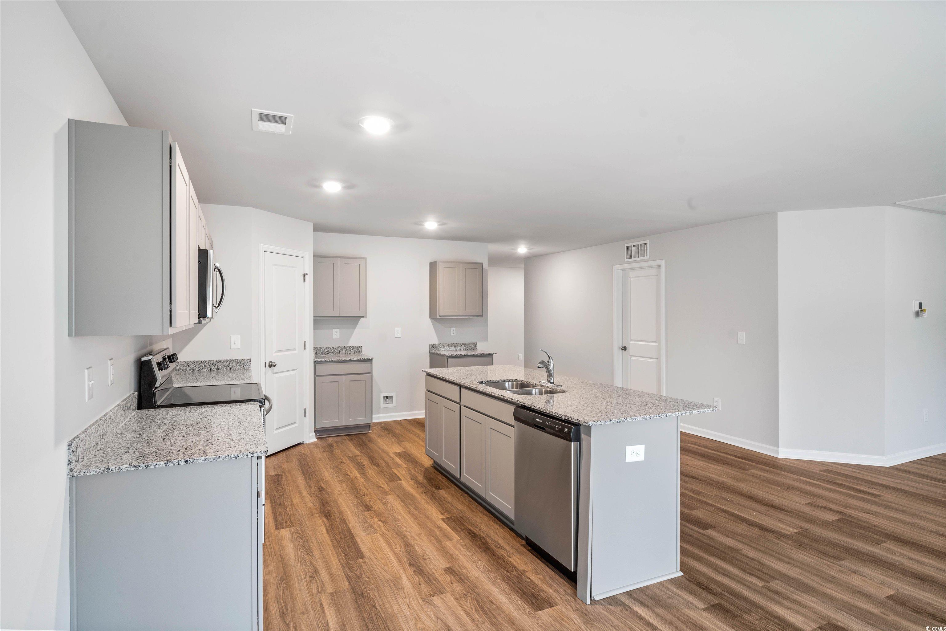 981 Cherrystone Loop Conway, SC 29526 - Photo 3 of 40