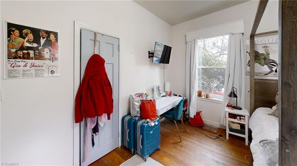 412 Dixie Trail Raleigh, NC 27607 - Photo 10 of 26