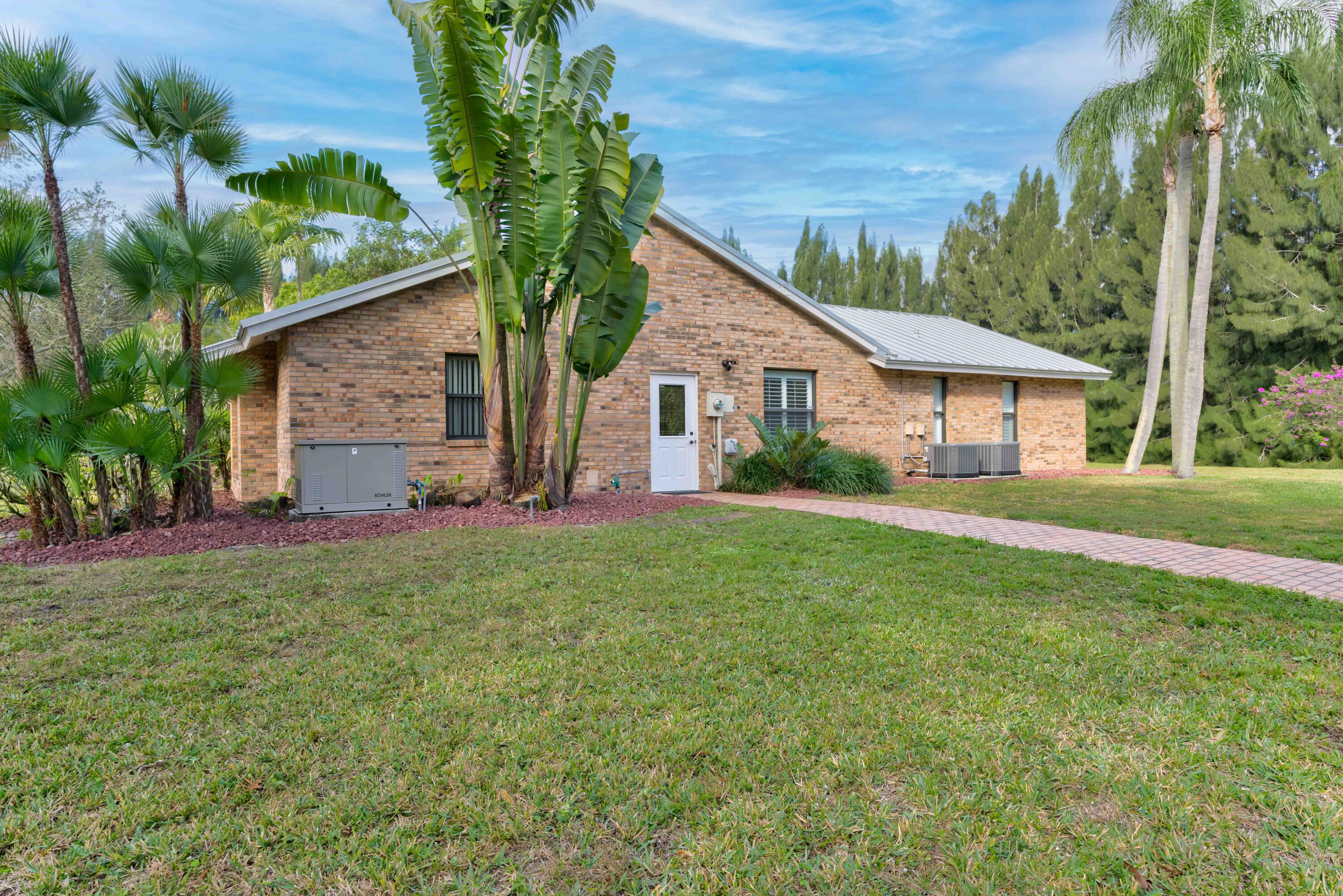 17107 Jupiter Farms Road Jupiter, FL 33478 - Photo 6 of 51 16__mlp4015_6_7_8_9