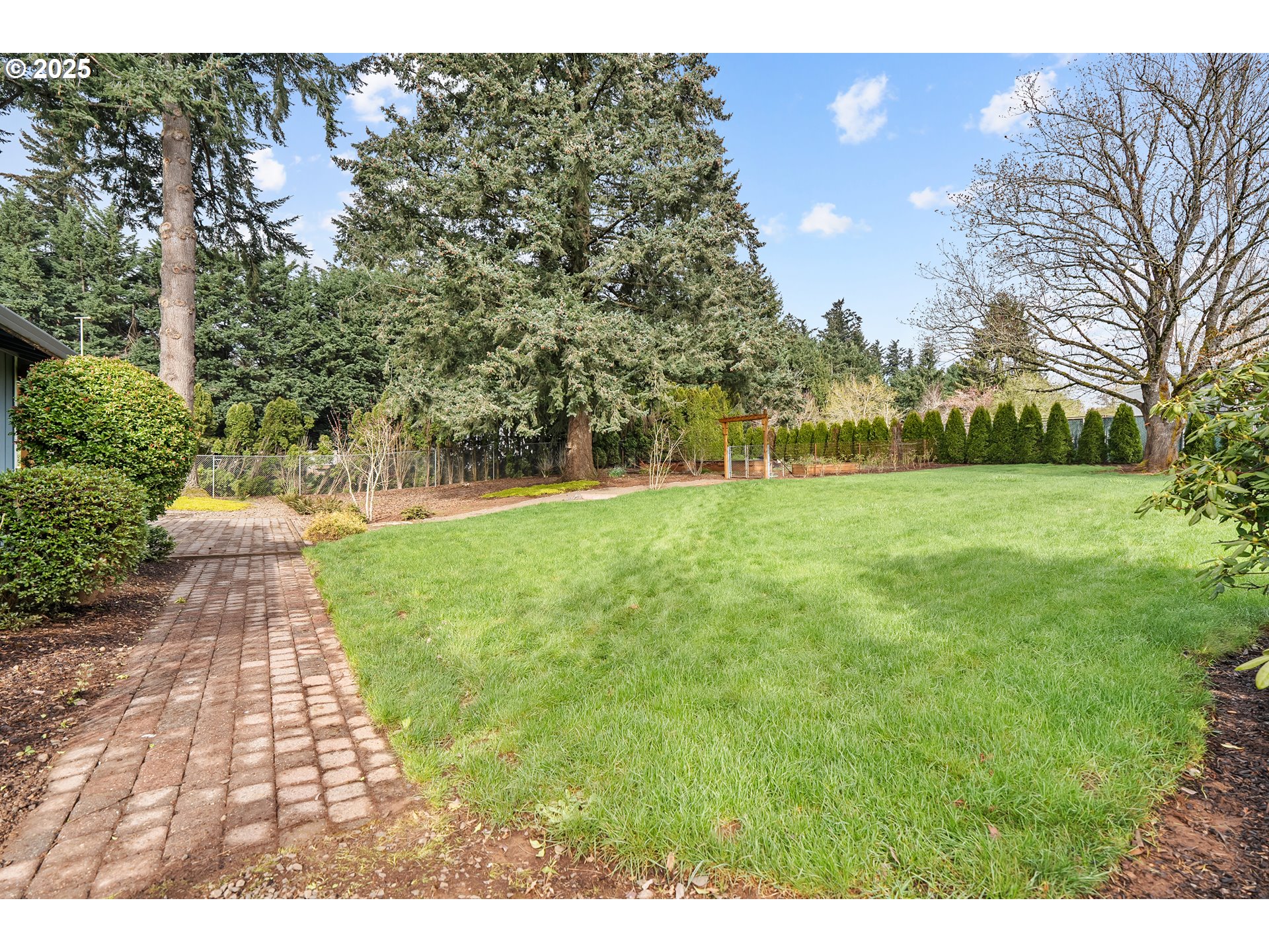 16425 South Henrici Road Oregon City, OR 97045 - Photo 33 of 36