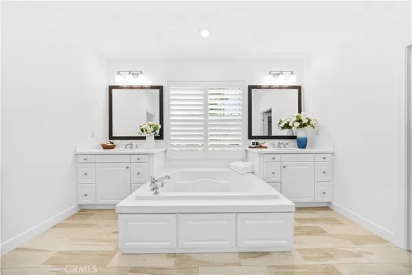 $2,390,000 | 230 Shelbourne, Irvine, CA 92620