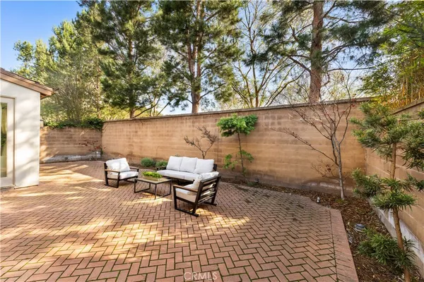 $2,390,000 | 230 Shelbourne, Irvine, CA 92620