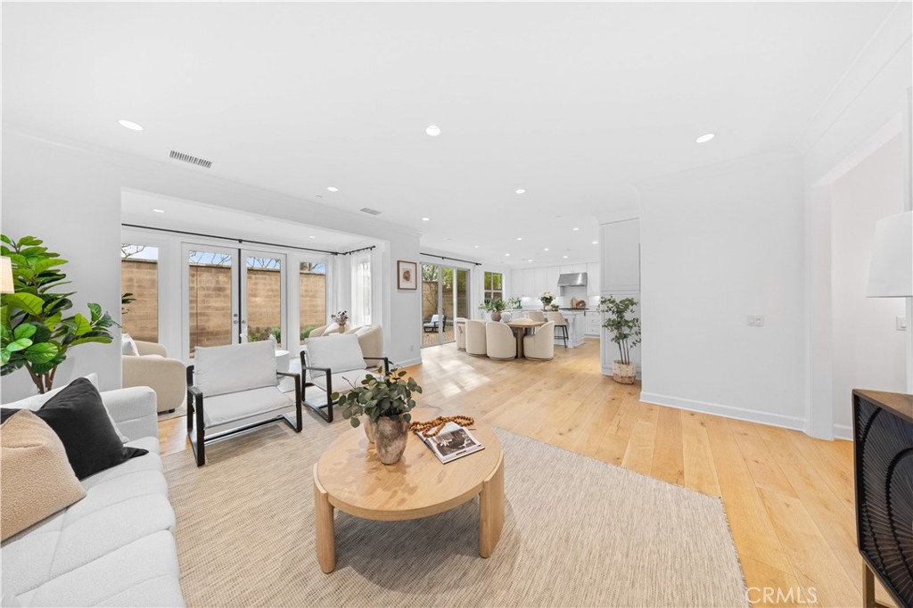 230 Shelbourne Irvine, CA 92620 - Photo 5 of 32