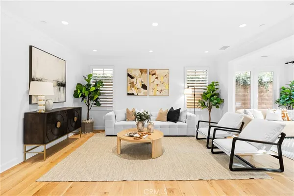 $2,390,000 | 230 Shelbourne, Irvine, CA 92620