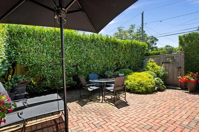 $1,625,000 | 16 Miller Lane, East Hampton, NY 11937