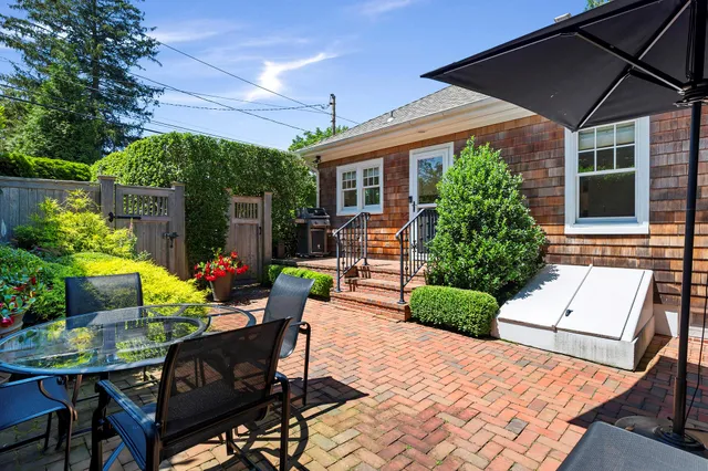 $1,625,000 | 16 Miller Lane, East Hampton, NY 11937