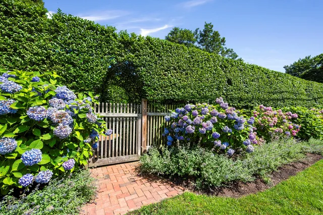 $1,625,000 | 16 Miller Lane, East Hampton, NY 11937