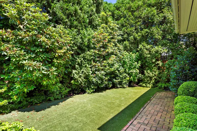 $1,625,000 | 16 Miller Lane, East Hampton, NY 11937