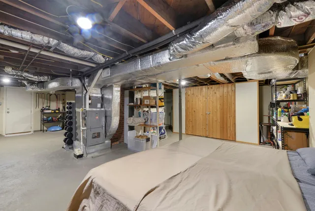 $1,625,000 | 16 Miller Lane, East Hampton, NY 11937