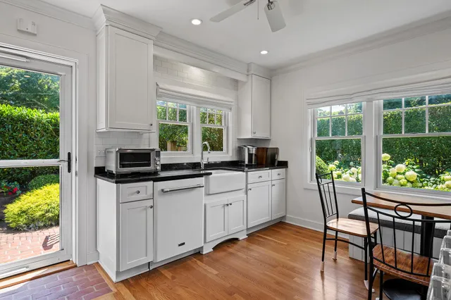 $1,625,000 | 16 Miller Lane, East Hampton, NY 11937