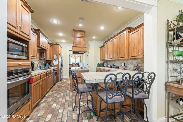 $750,000 | 6114 East Whitney Street, Crowley, LA 70526