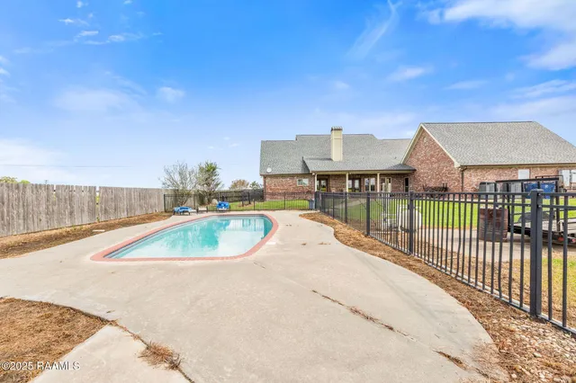 $750,000 | 6114 East Whitney Street, Crowley, LA 70526