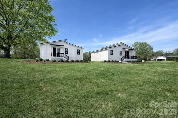 $597,999 | 27 Klimovych Road, Hendersonville, NC 28792