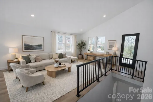 $597,999 | 27 Klimovych Road, Hendersonville, NC 28792