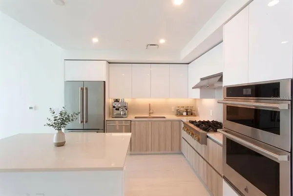 $6,500 | 400 Central Avenue, Unit 1609, St. Petersburg, FL 33701