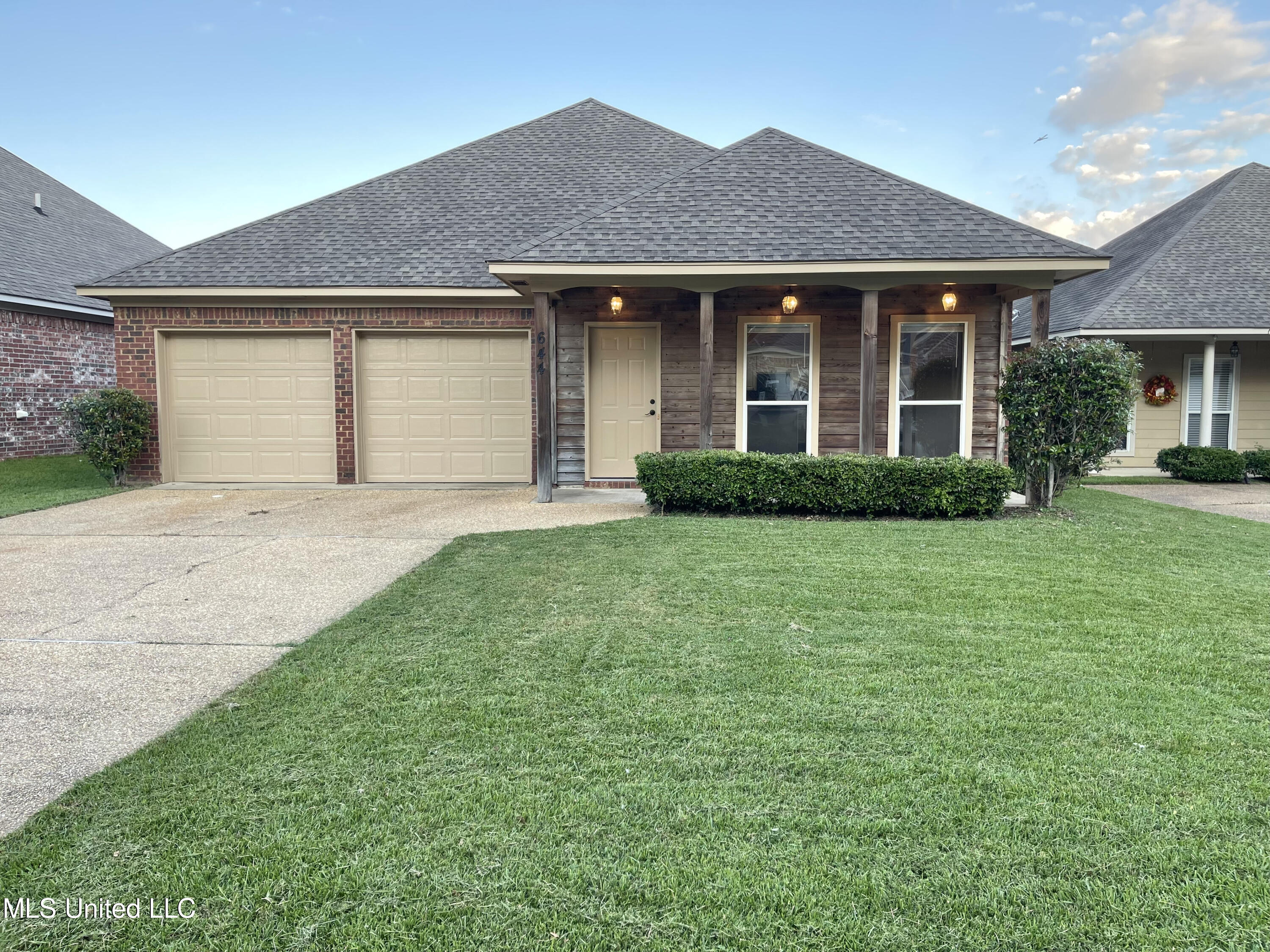 644 Westhill Road Brandon, MS 39042 - Photo 1 of 26 1 profile