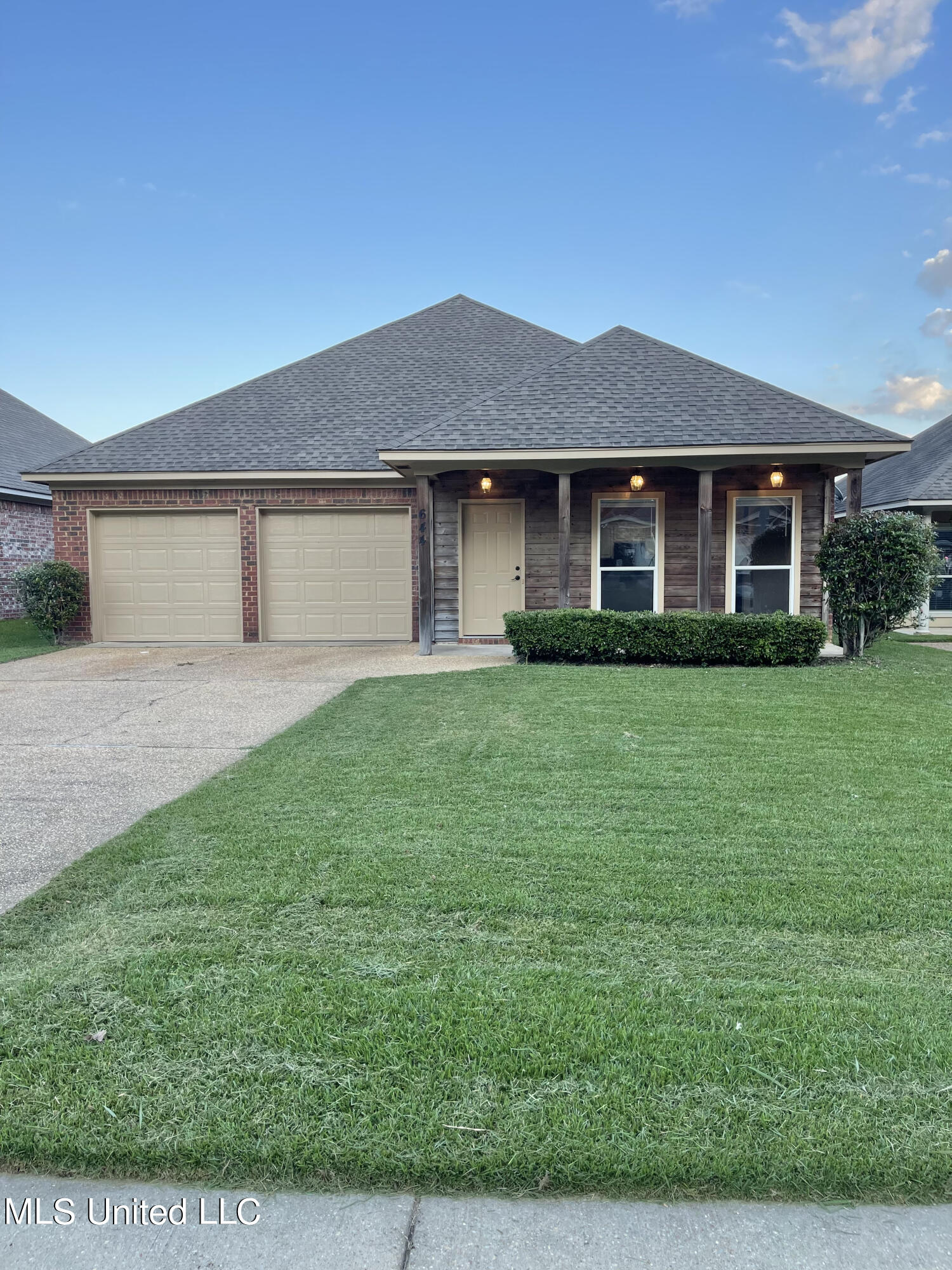 644 Westhill Road Brandon, MS 39042 - Photo 2 of 26 2