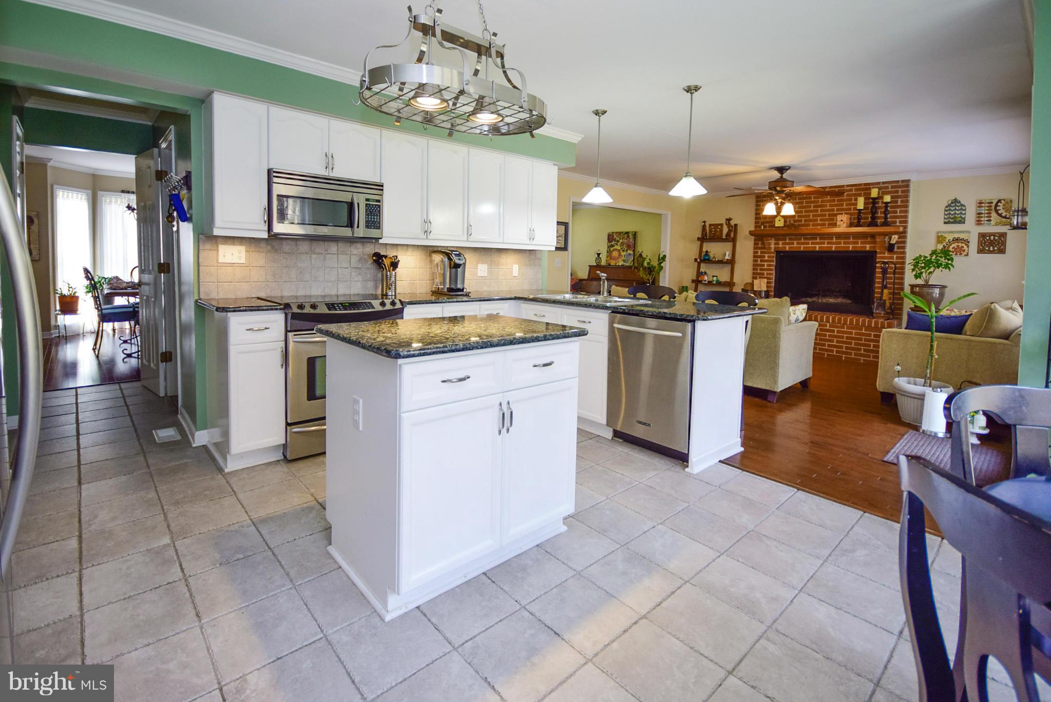 102 Boscobel Road Fredericksburg, VA 22405 - Photo 10 of 30 Kitchen