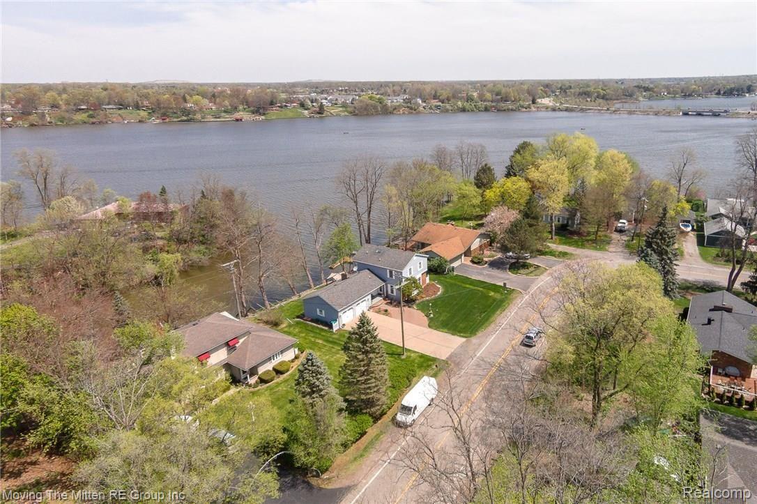 47044 Denton Road Belleville, MI 48111 - Photo 2 of 44 mtm_47044_denton_aerial-4.jpg