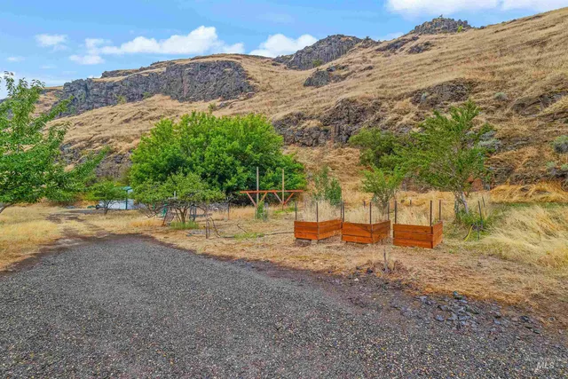 $649,000 | 8385 Asotin Creek Road, Asotin, WA 99402