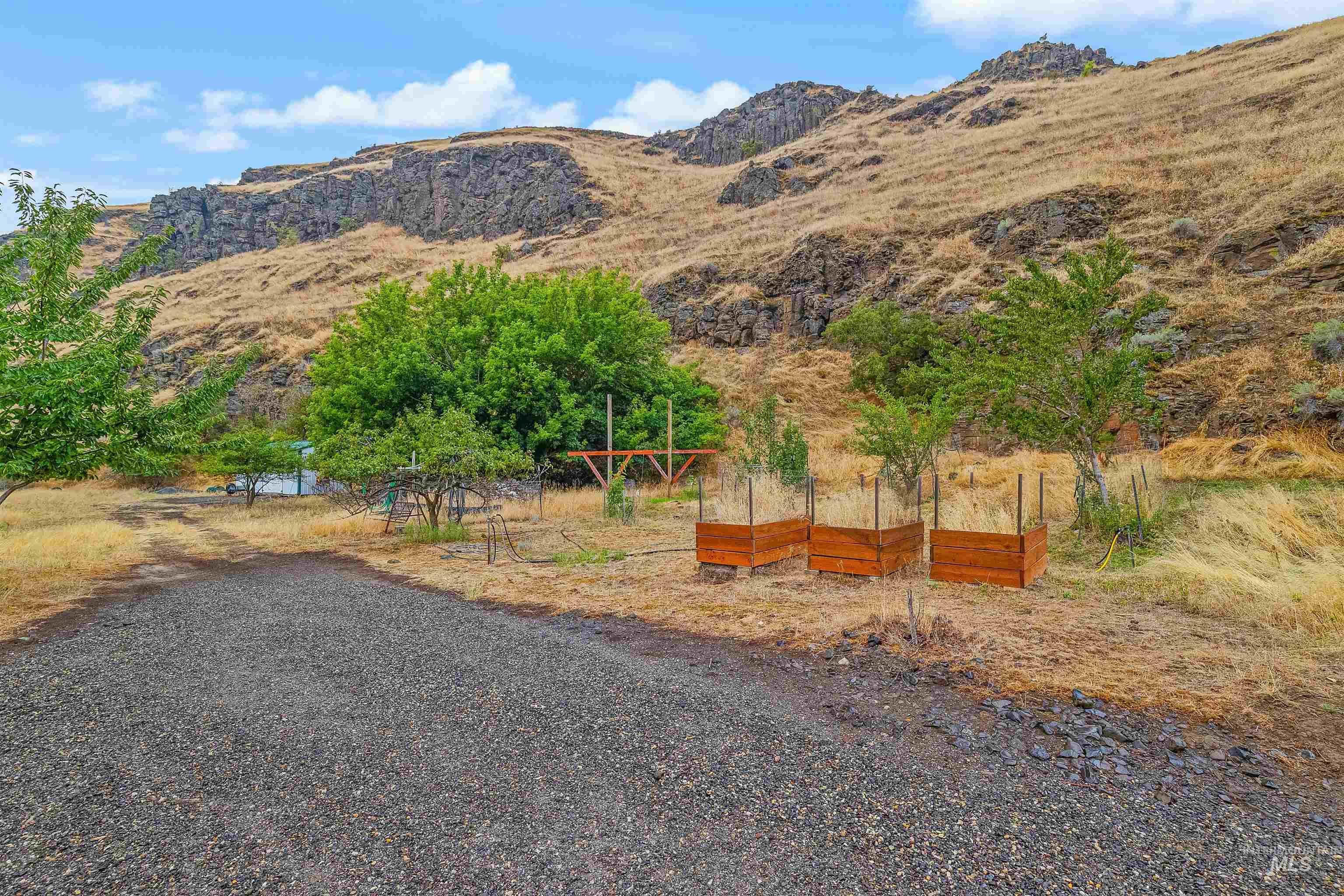 8385 Asotin Creek Road Asotin, WA 99402 - Photo 44 of 46 View of mountain backdrop featuring rural landscape