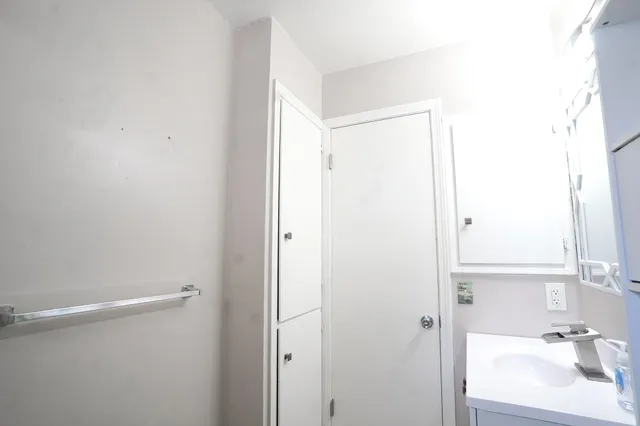 $88,500 | 2151 Banner Drive Southwest, Unit F, Wyoming, MI 49509