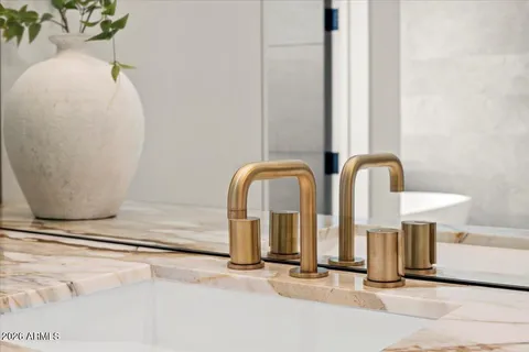 $10,295,000 | 9790 North 56th Street, Paradise Valley, AZ 85253