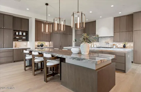 $10,295,000 | 9790 North 56th Street, Paradise Valley, AZ 85253