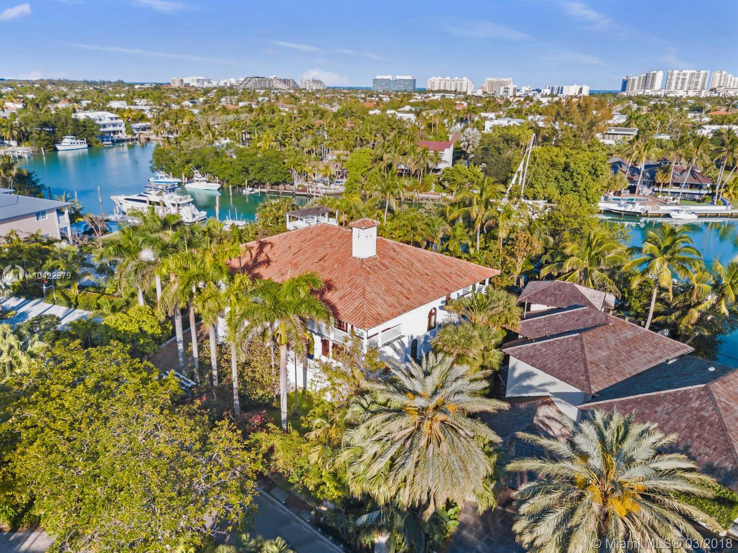 14 Harbor Point Key Biscayne, FL 33149 - Photo 37 of 45 a view of a city