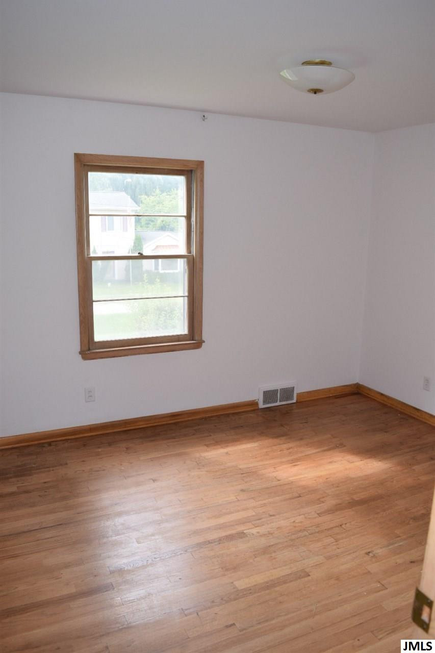 243 Gilman Road Michigan Center, MI 49254 - Photo 8 of 13 Photo 8
