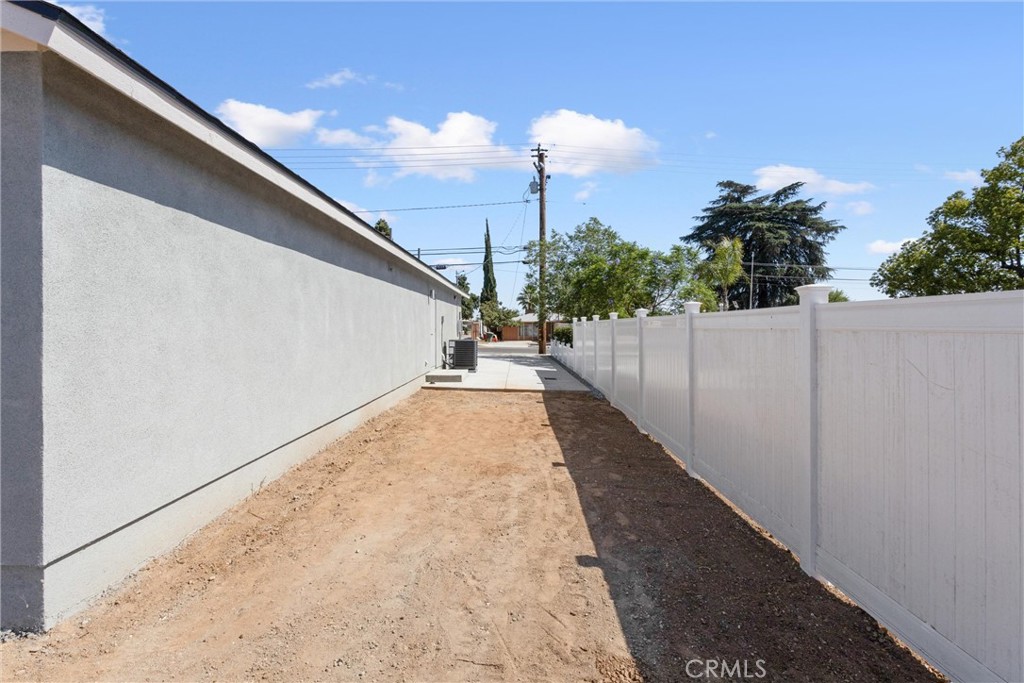 34834 County Line Road Yucaipa, CA 92399 - Photo 33 of 35