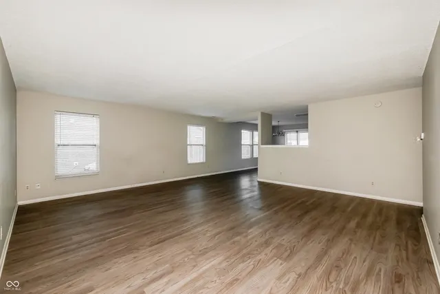 $2,095 | 673 Indigo Court, Greenfield, IN 46140