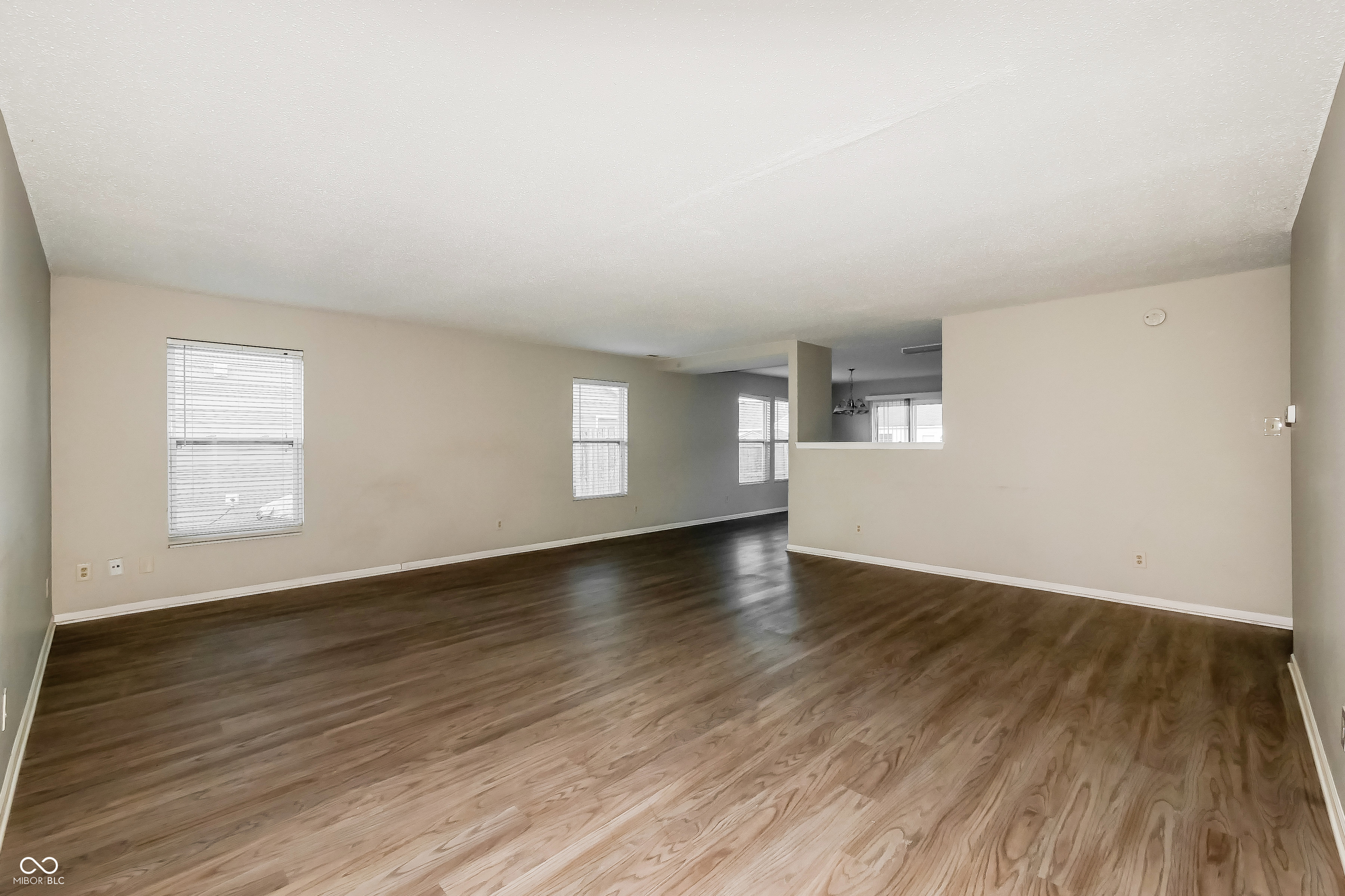 673 Indigo Court Greenfield, IN 46140 - Photo 3 of 16