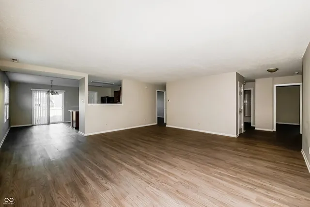 $2,095 | 673 Indigo Court, Greenfield, IN 46140