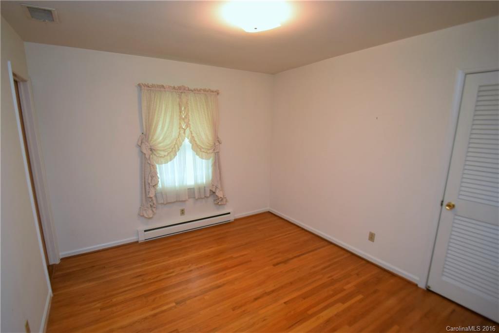 8812 Reedy Creek Road Charlotte, NC 28215 - Photo 12 of 17 Gallery Image 12
