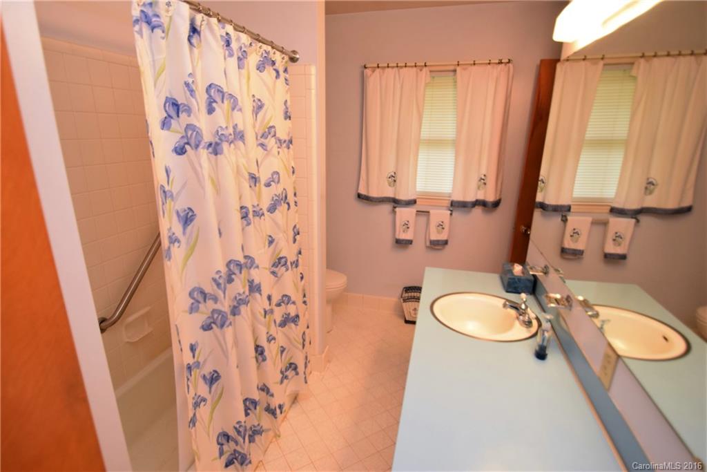 8812 Reedy Creek Road Charlotte, NC 28215 - Photo 13 of 17 Gallery Image 13