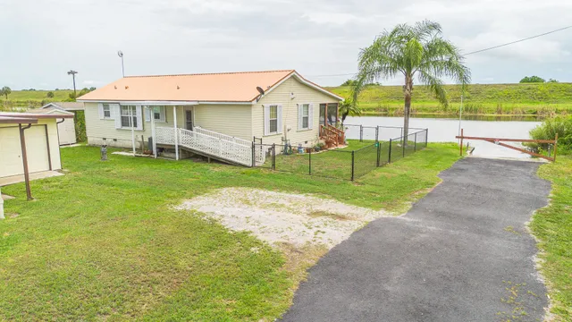 $399,000 | 1185 Rosebud Avenue Northeast, Okeechobee, FL 34974