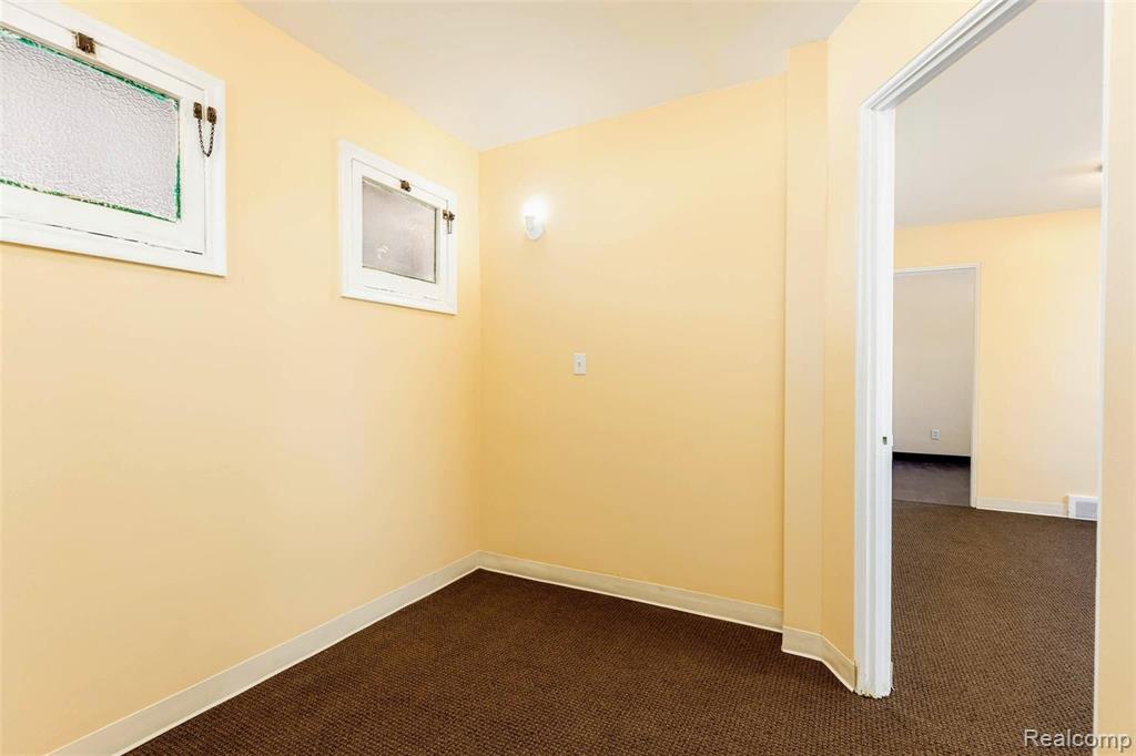 1442 Devonshire Road Grosse Pointe Park, MI 48230 - Photo 26 of 48