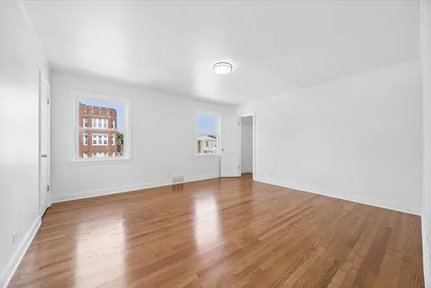 $250,000 | 10141 South Rhodes Avenue, Chicago, IL 60628