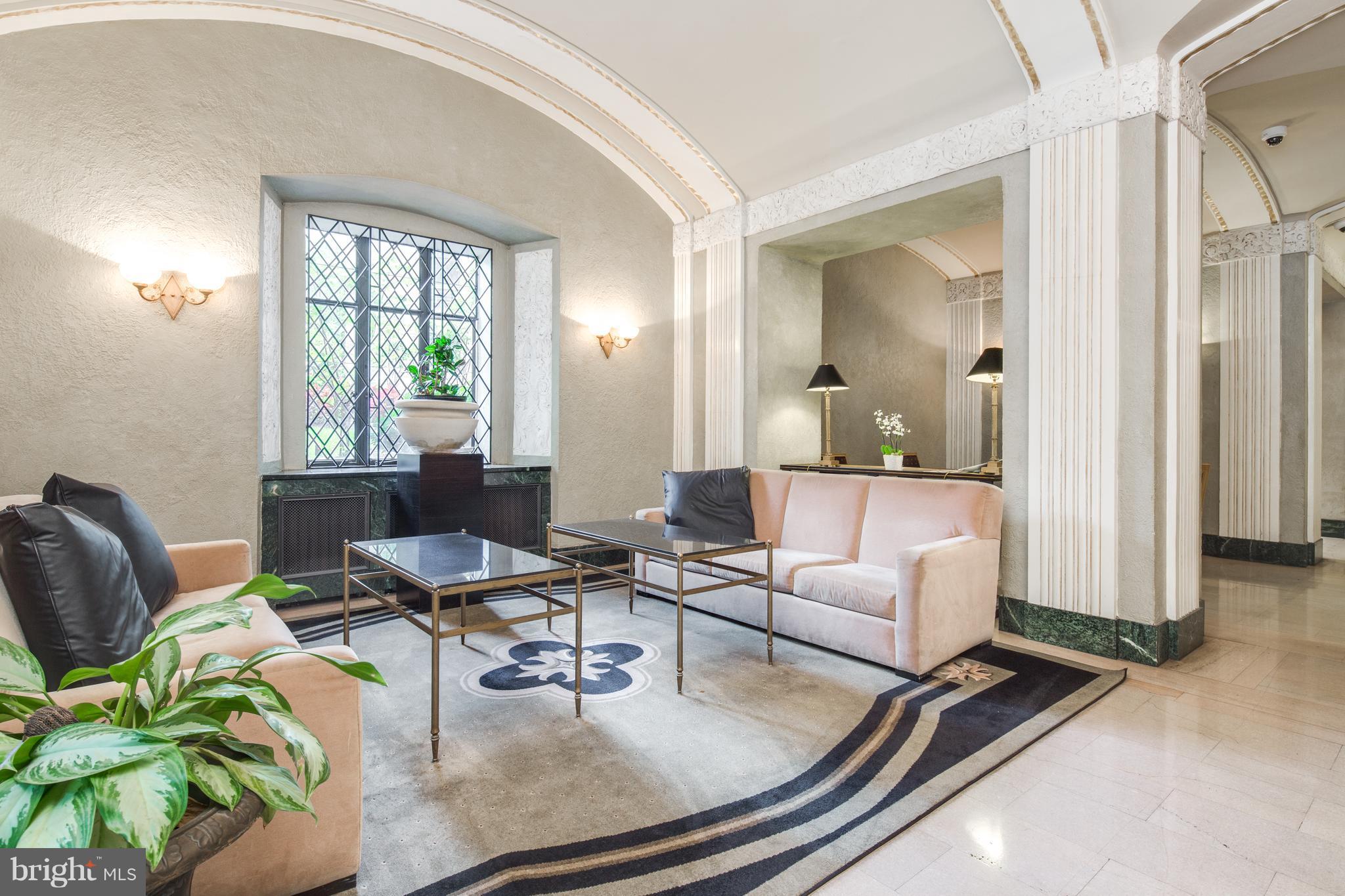 2032 Belmont Road Northwest, Unit 425 Washington, DC 20009 - Photo 3 of 13 Interior (General)