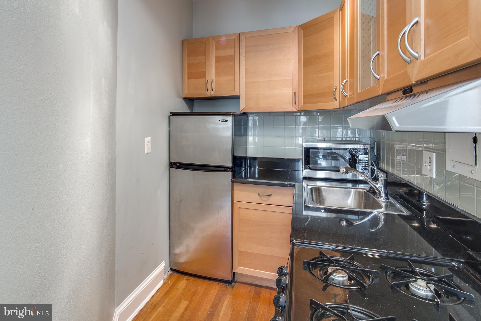 2032 Belmont Road Northwest, Unit 425 Washington, DC 20009 - Photo 6 of 13 Kitchen