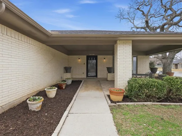 $775,000 | 3716 Sweetbriar Lane, Colleyville, TX 76034