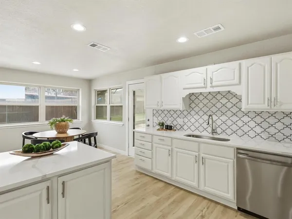 $790,000 | 3716 Sweetbriar Lane, Colleyville, TX 76034