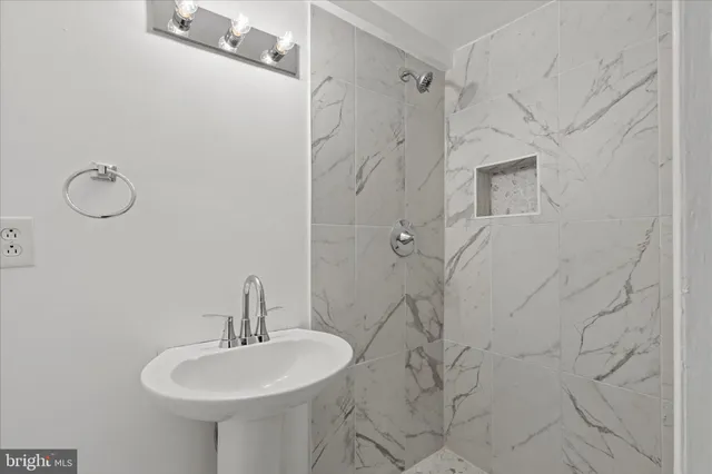 $419,500 | 6505 Woodland Road, Suitland, MD 20746