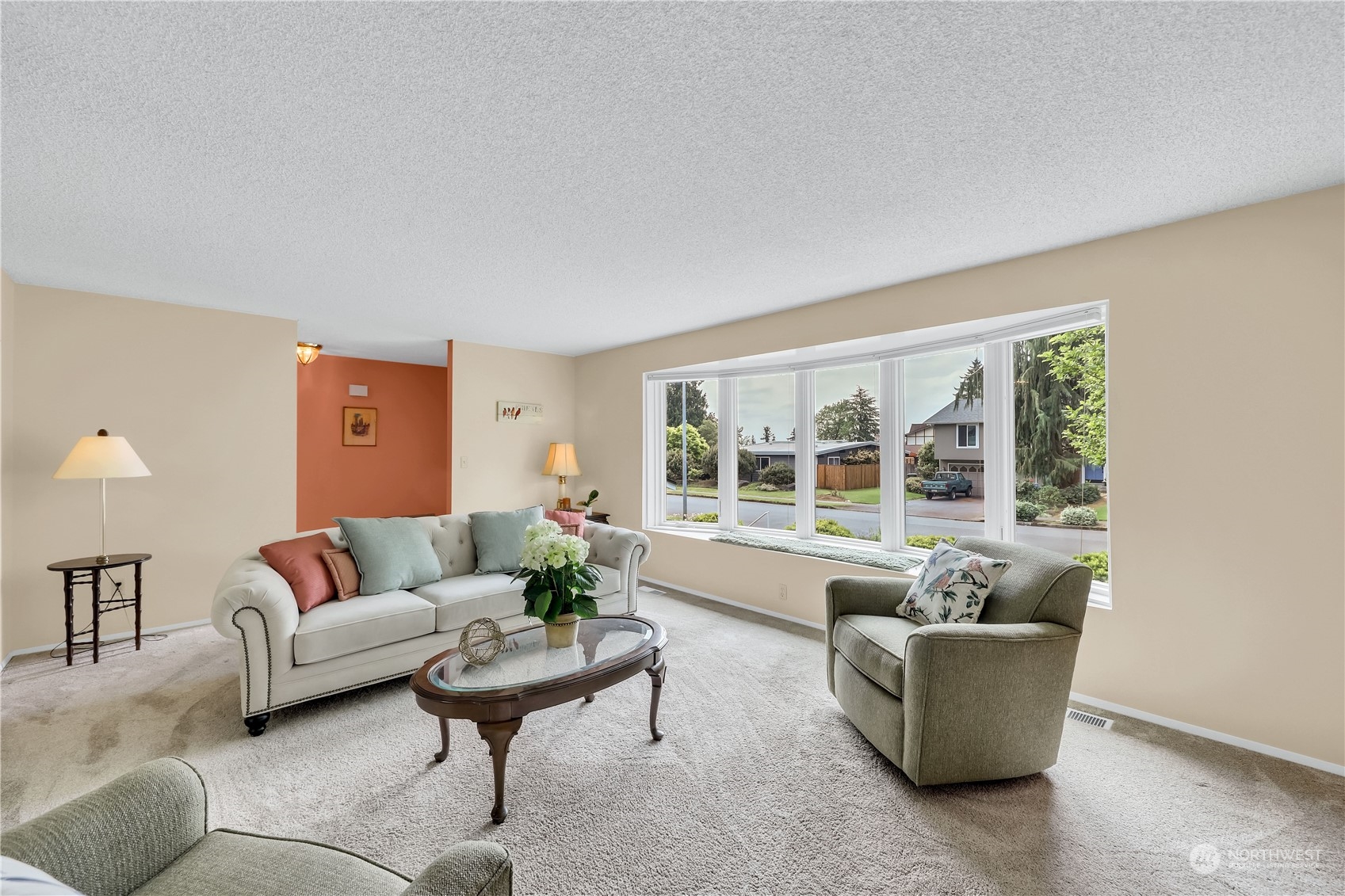 10542 Northeast 201st Street Bothell, WA 98011 - Photo 6 of 32 Gallery Image 6